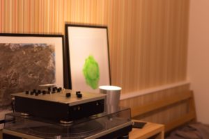 音楽が睡眠の質や不眠の改善に与える効果について考察しよう