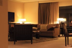 寝室の照明としてスタンドライトが選ばれている~その理由とは?~